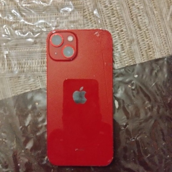 iPhone 13red